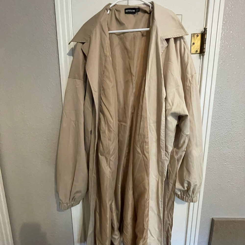 PrettyLittleThing Color Block Trench Coat